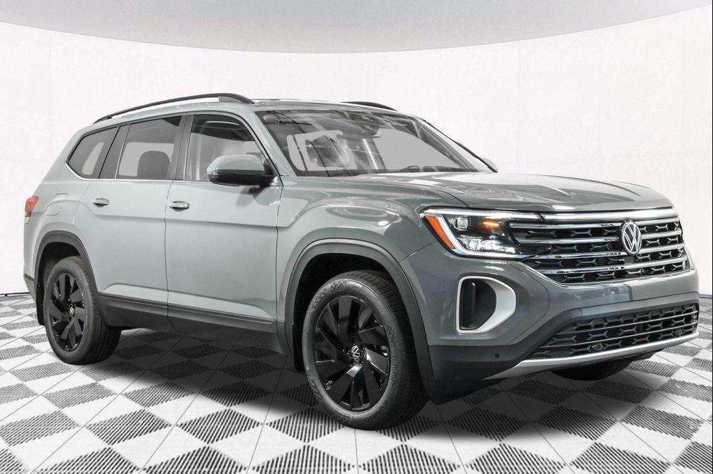 new 2026 Volkswagen Atlas car, priced at $45,581
