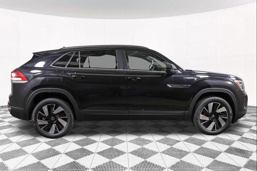 new 2026 Volkswagen Atlas Cross Sport car, priced at $45,203