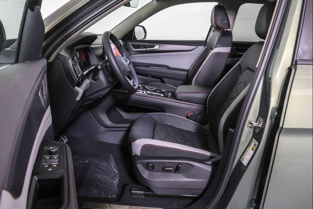 new 2026 Volkswagen Atlas car, priced at $47,383