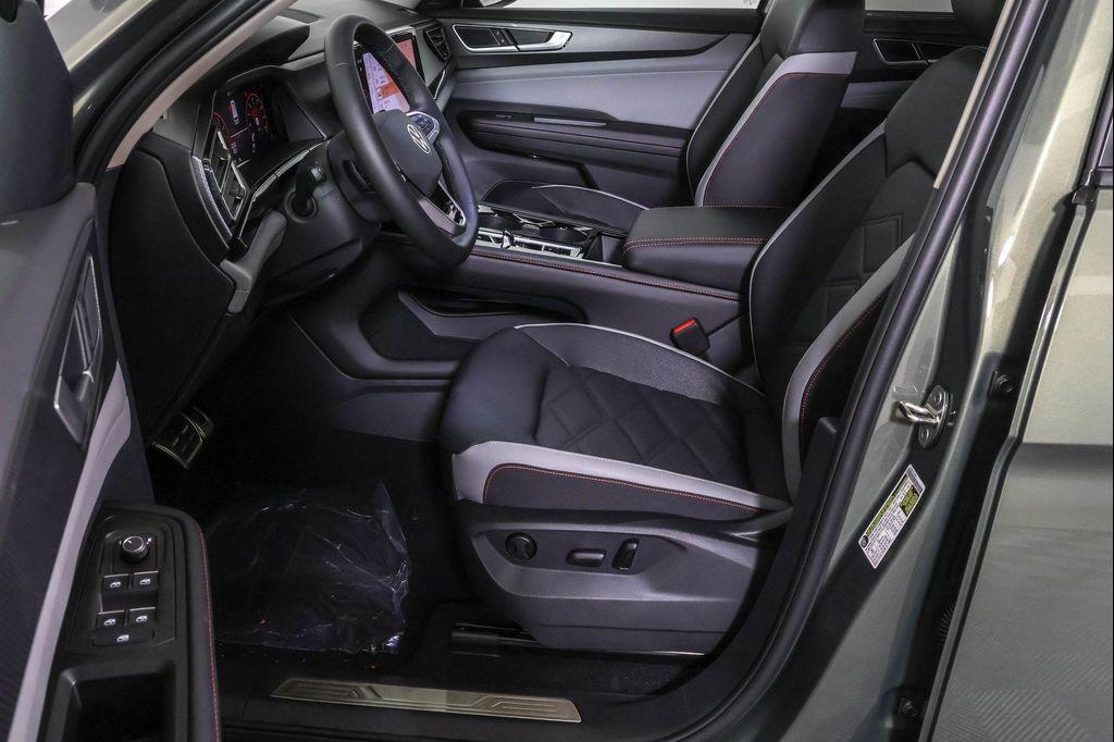 new 2026 Volkswagen Atlas car, priced at $47,383