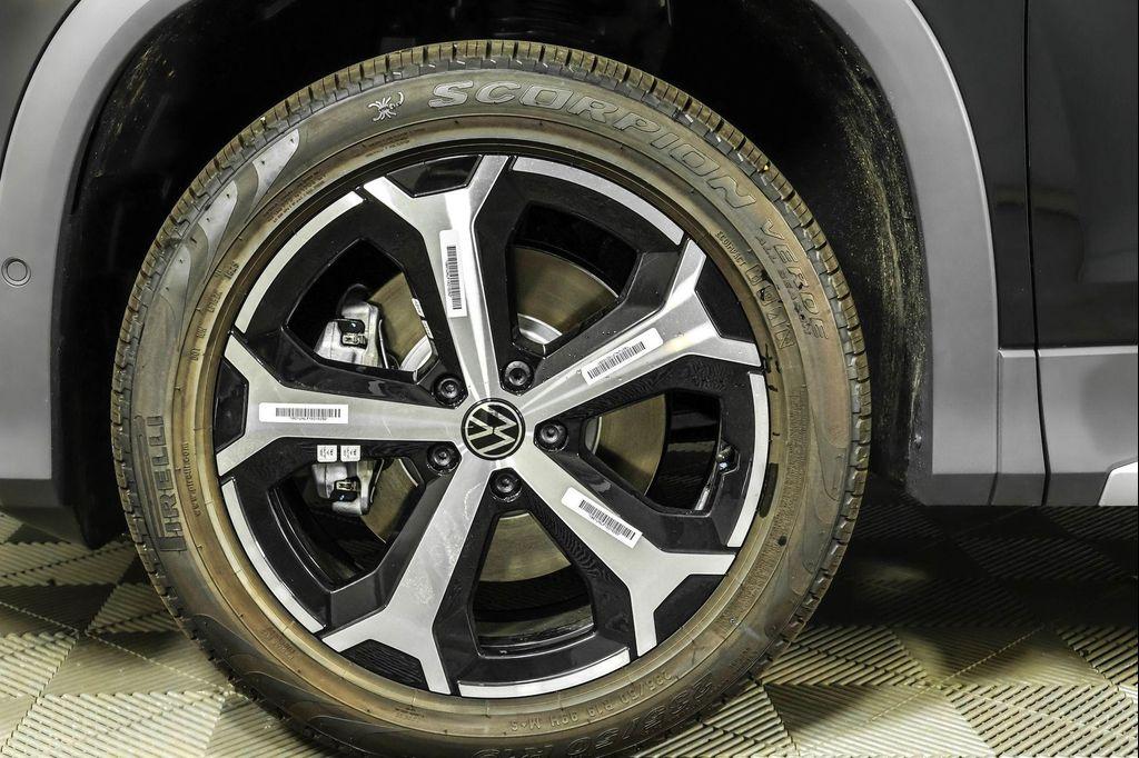 new 2025 Volkswagen Tiguan car, priced at $35,155