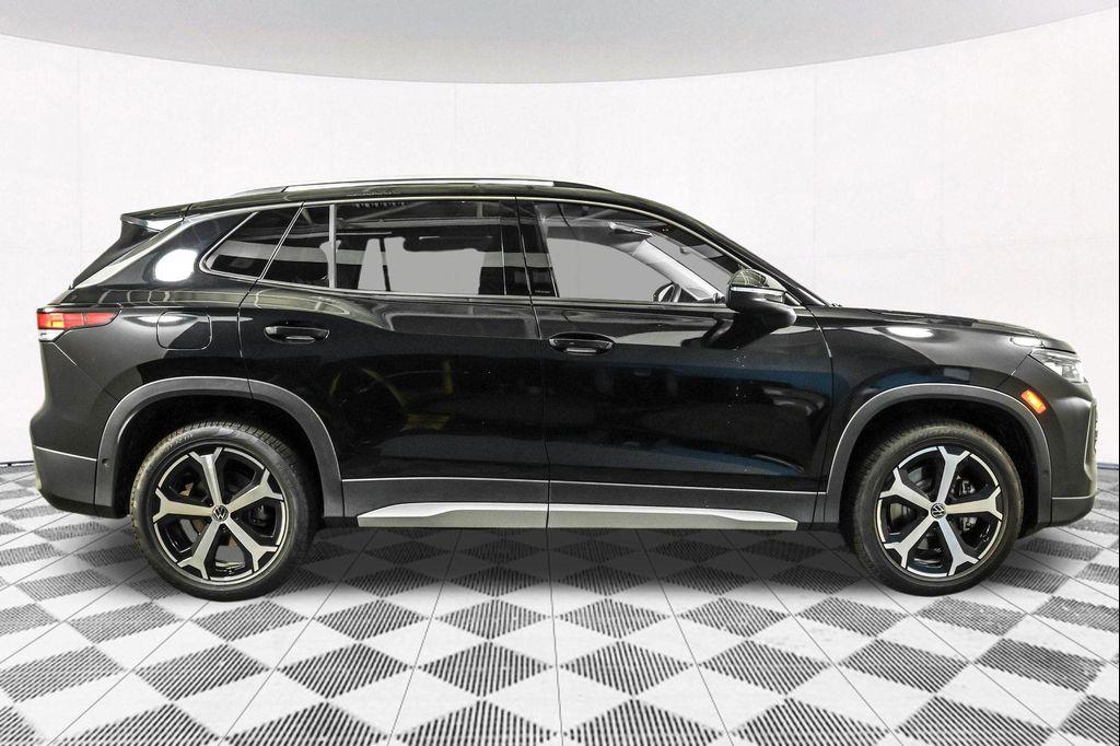 new 2025 Volkswagen Tiguan car, priced at $35,155