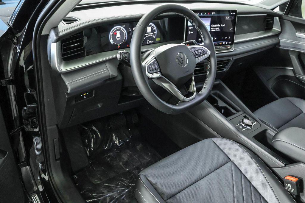 new 2025 Volkswagen Tiguan car, priced at $35,155