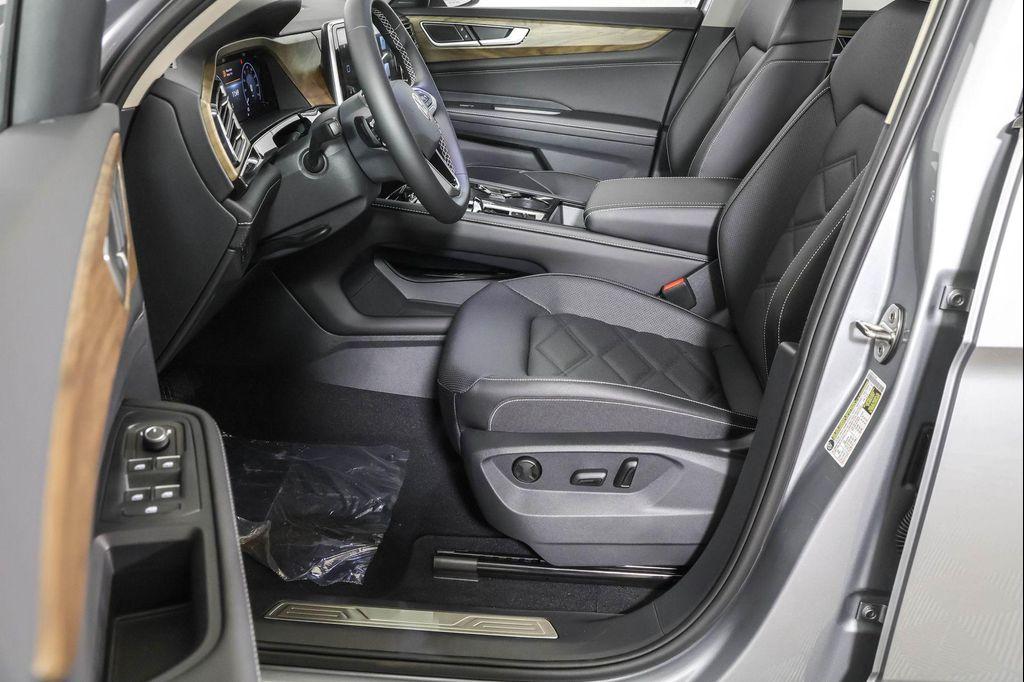 new 2026 Volkswagen Atlas car, priced at $45,742