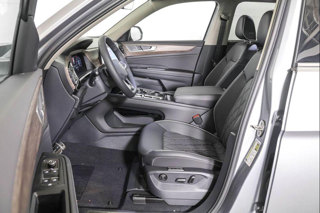 new 2026 Volkswagen Atlas car, priced at $53,730