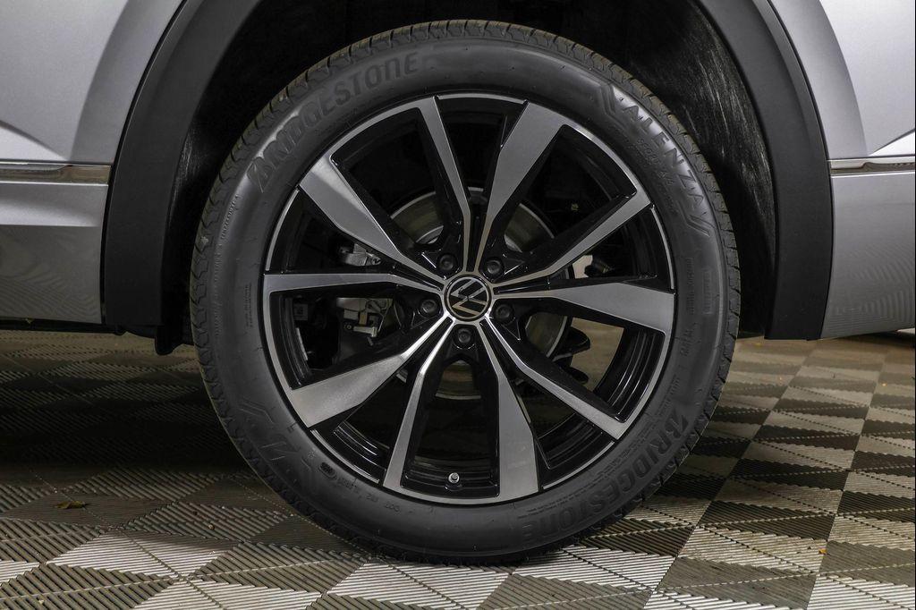 new 2026 Volkswagen Atlas car, priced at $53,730