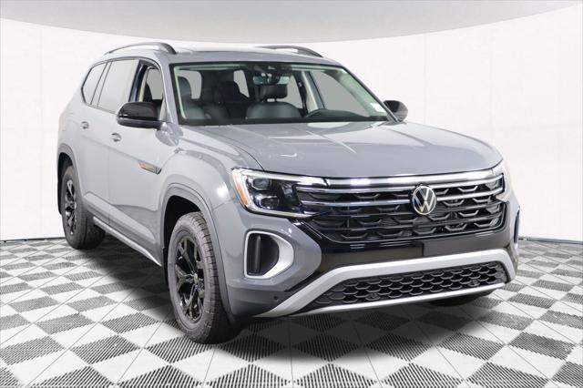 new 2025 Volkswagen Atlas car, priced at $47,558