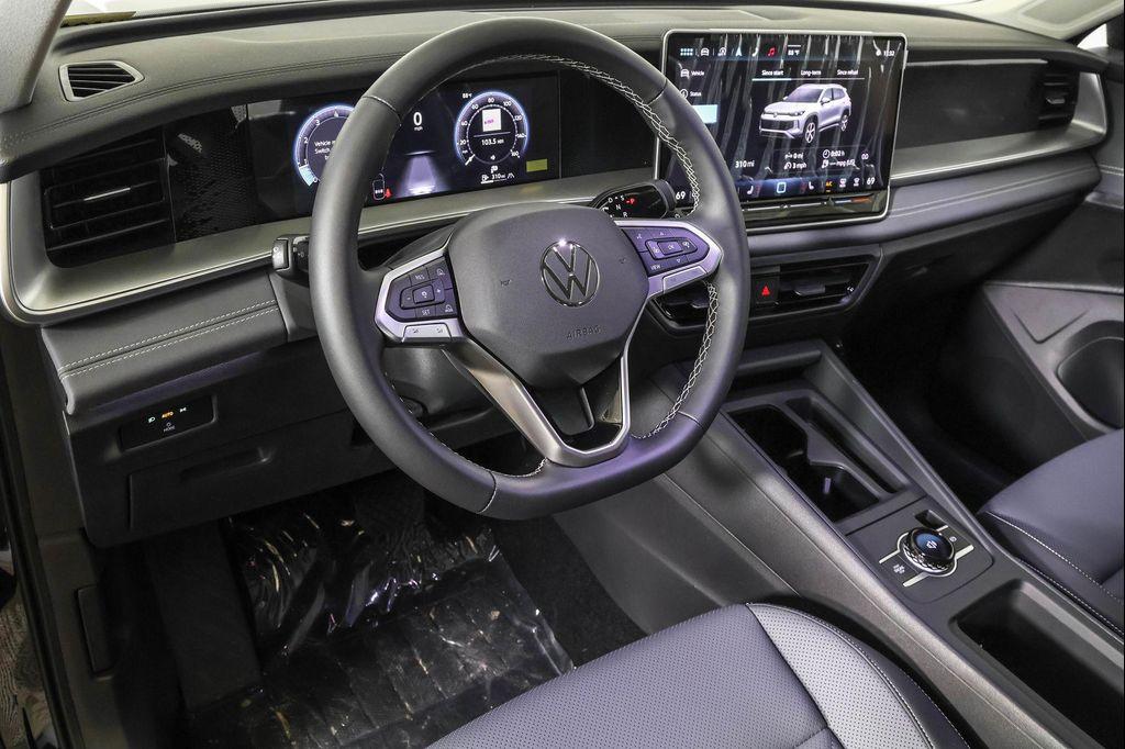new 2025 Volkswagen Tiguan car, priced at $33,994