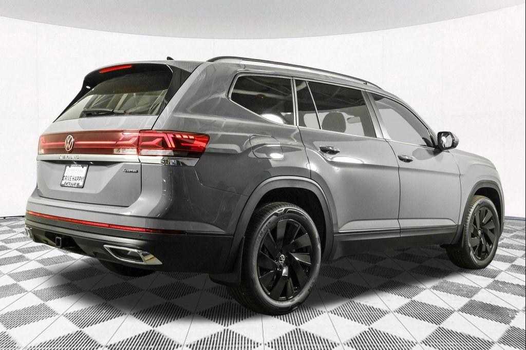 new 2026 Volkswagen Atlas car, priced at $47,369