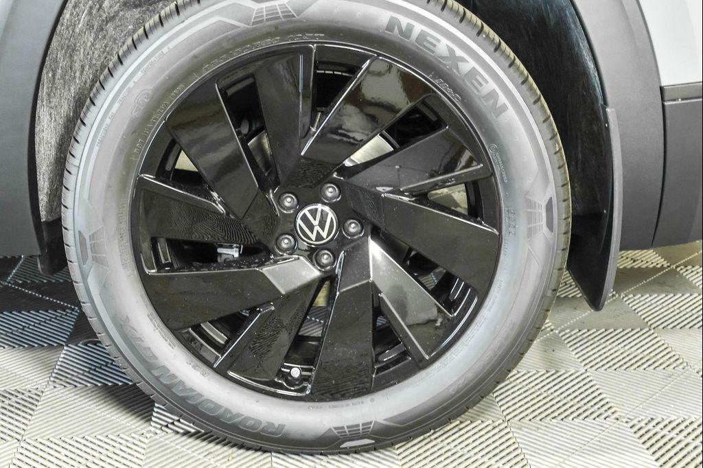 new 2026 Volkswagen Atlas car, priced at $47,369