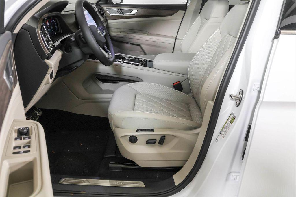 new 2026 Volkswagen Atlas car, priced at $53,930