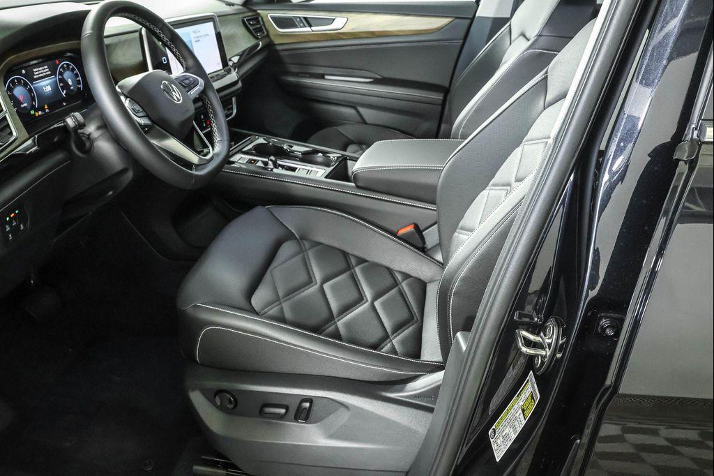 new 2026 Volkswagen Atlas car, priced at $44,632