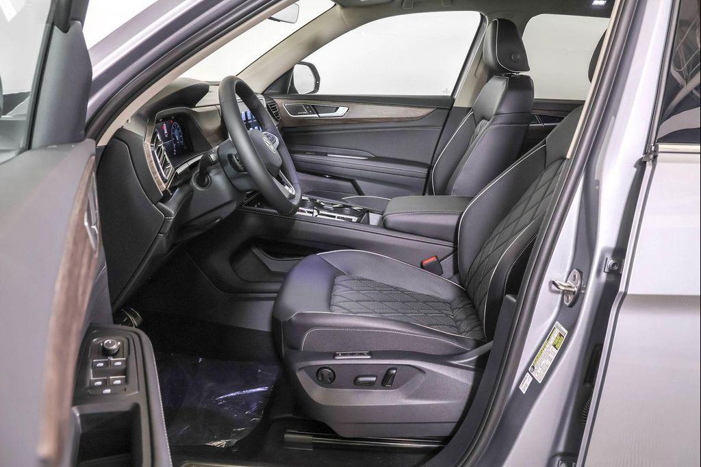 new 2026 Volkswagen Atlas car, priced at $54,061