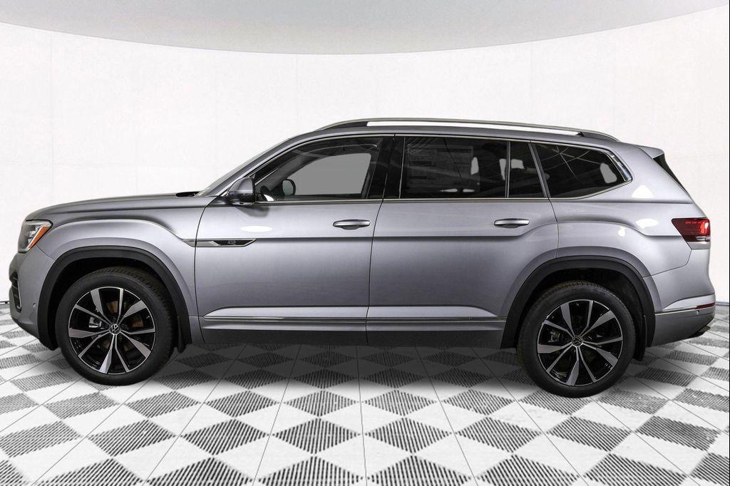 new 2026 Volkswagen Atlas car, priced at $54,061