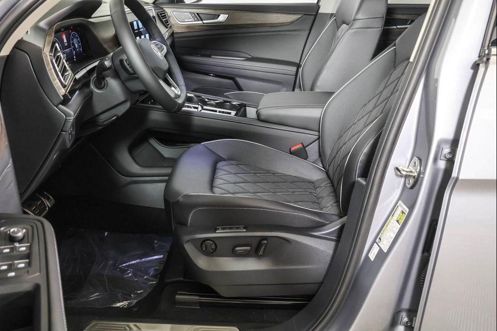 new 2026 Volkswagen Atlas car, priced at $54,061