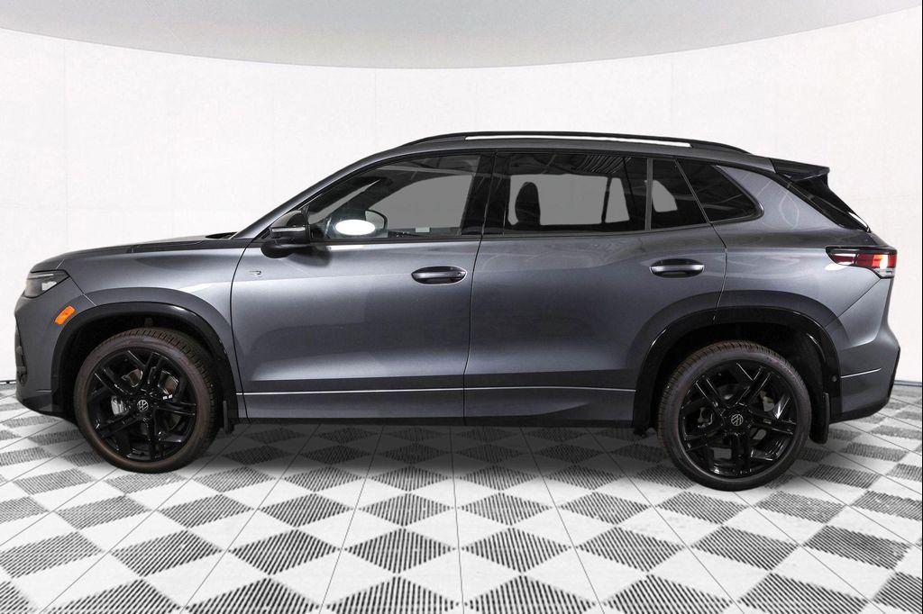 new 2025 Volkswagen Tiguan car, priced at $37,677