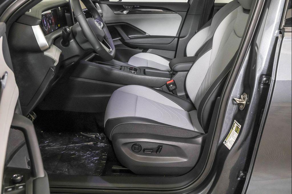 new 2025 Volkswagen Tiguan car, priced at $37,677