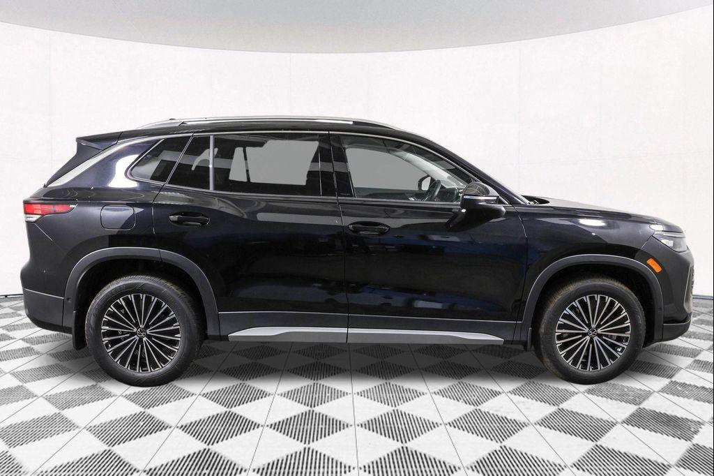 new 2026 Volkswagen Tiguan car, priced at $33,329