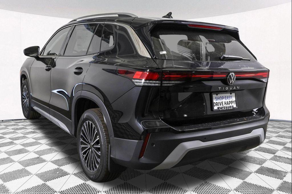 new 2026 Volkswagen Tiguan car, priced at $33,329