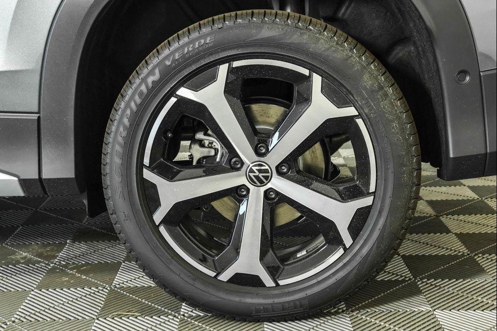 new 2025 Volkswagen Tiguan car, priced at $35,069