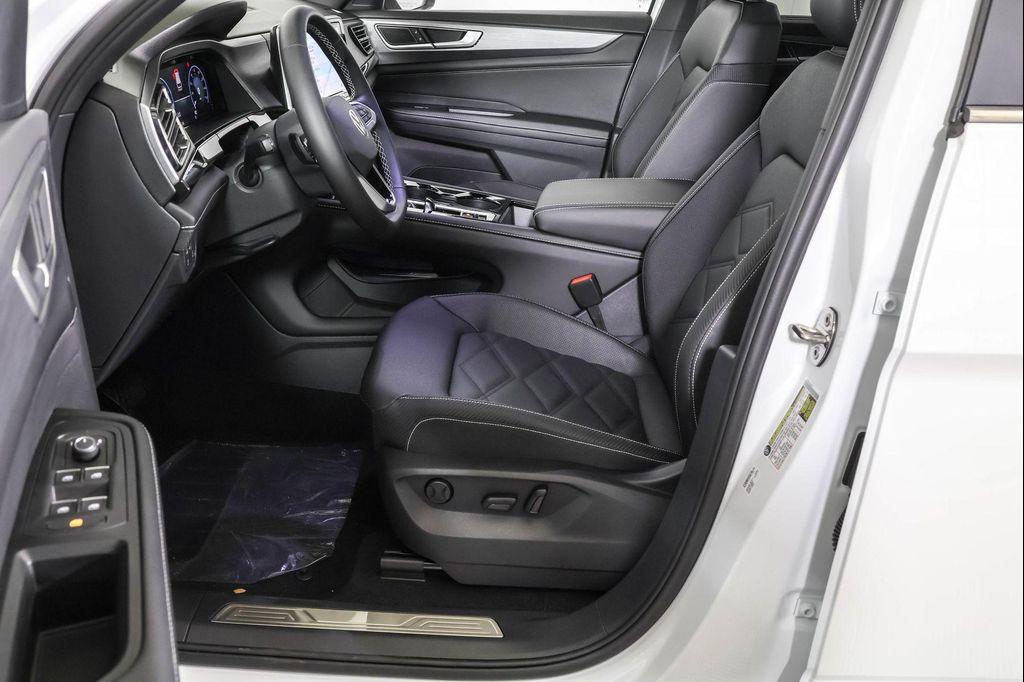 new 2026 Volkswagen Atlas Cross Sport car, priced at $46,468