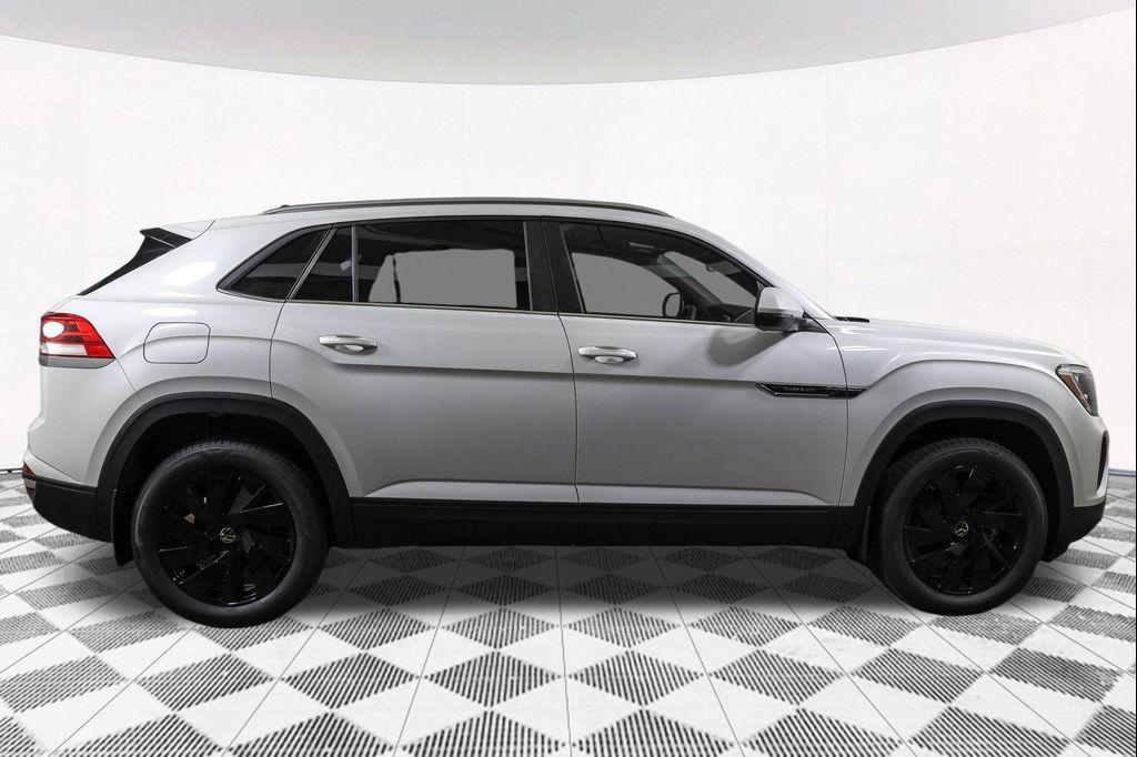 new 2026 Volkswagen Atlas Cross Sport car, priced at $46,468