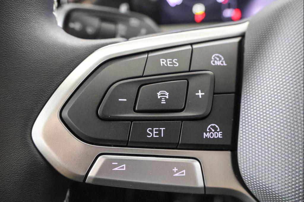 new 2025 Volkswagen Tiguan car, priced at $34,027