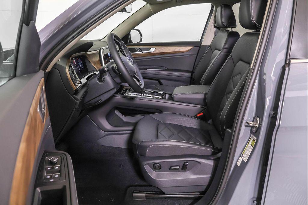 new 2026 Volkswagen Atlas car, priced at $45,581