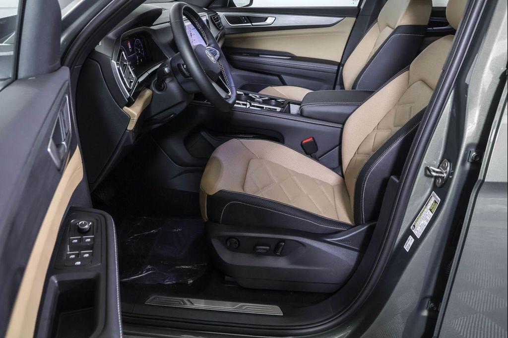 new 2026 Volkswagen Atlas Cross Sport car, priced at $44,122