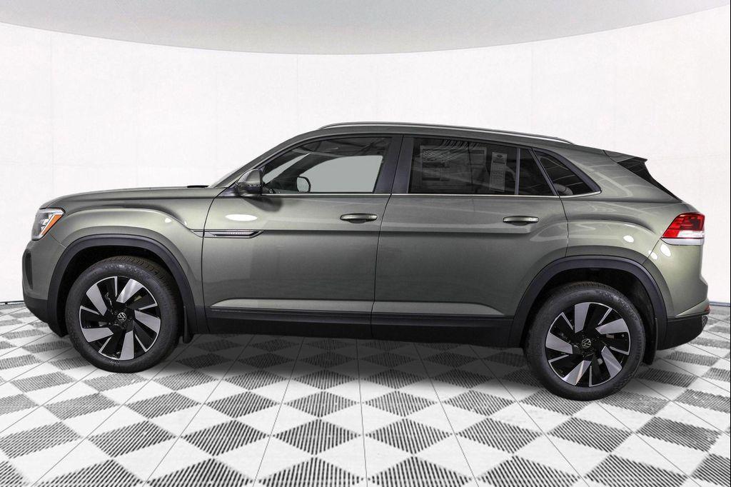 new 2026 Volkswagen Atlas Cross Sport car, priced at $44,122