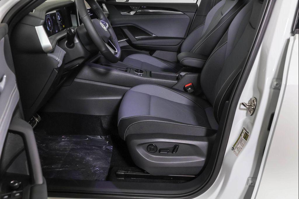 new 2025 Volkswagen Tiguan car, priced at $38,066