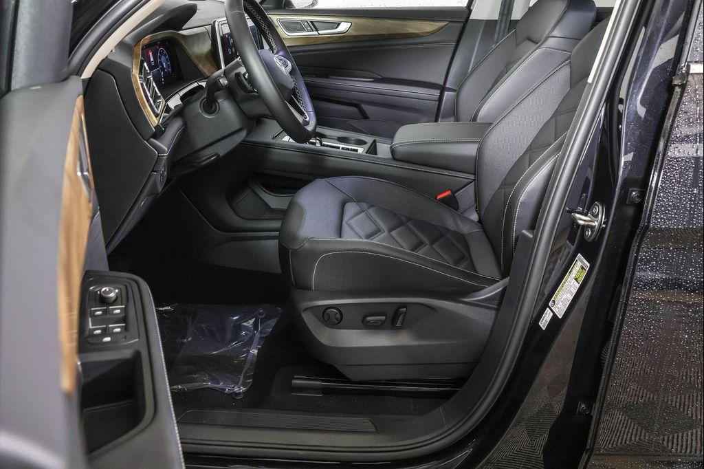 new 2026 Volkswagen Atlas car, priced at $40,826