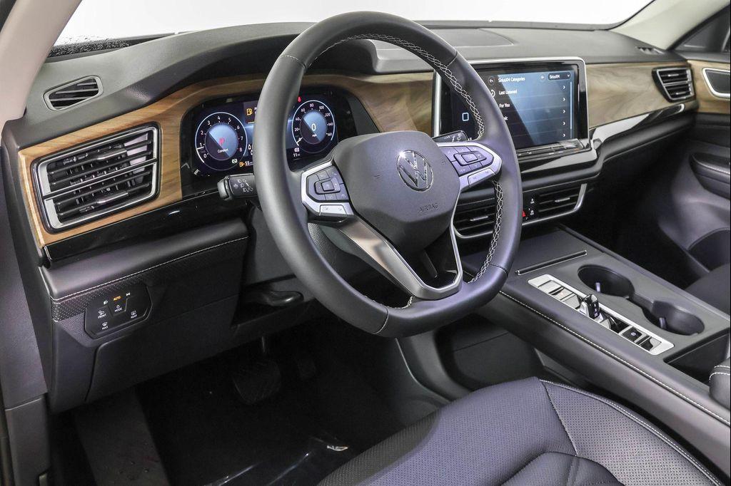 new 2026 Volkswagen Atlas car, priced at $40,826