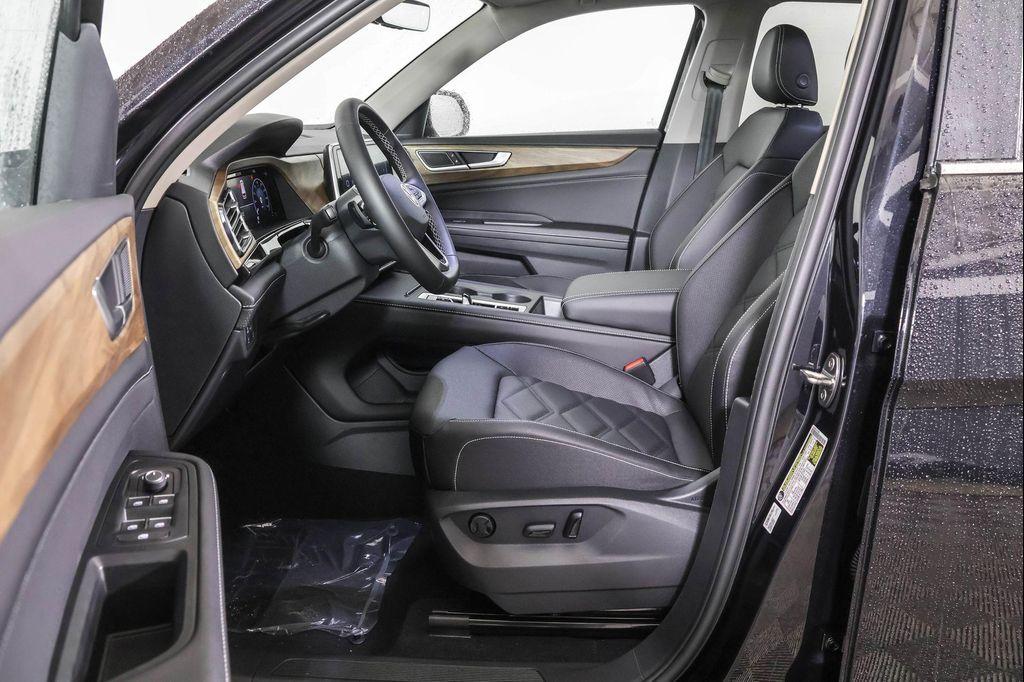 new 2026 Volkswagen Atlas car, priced at $40,826