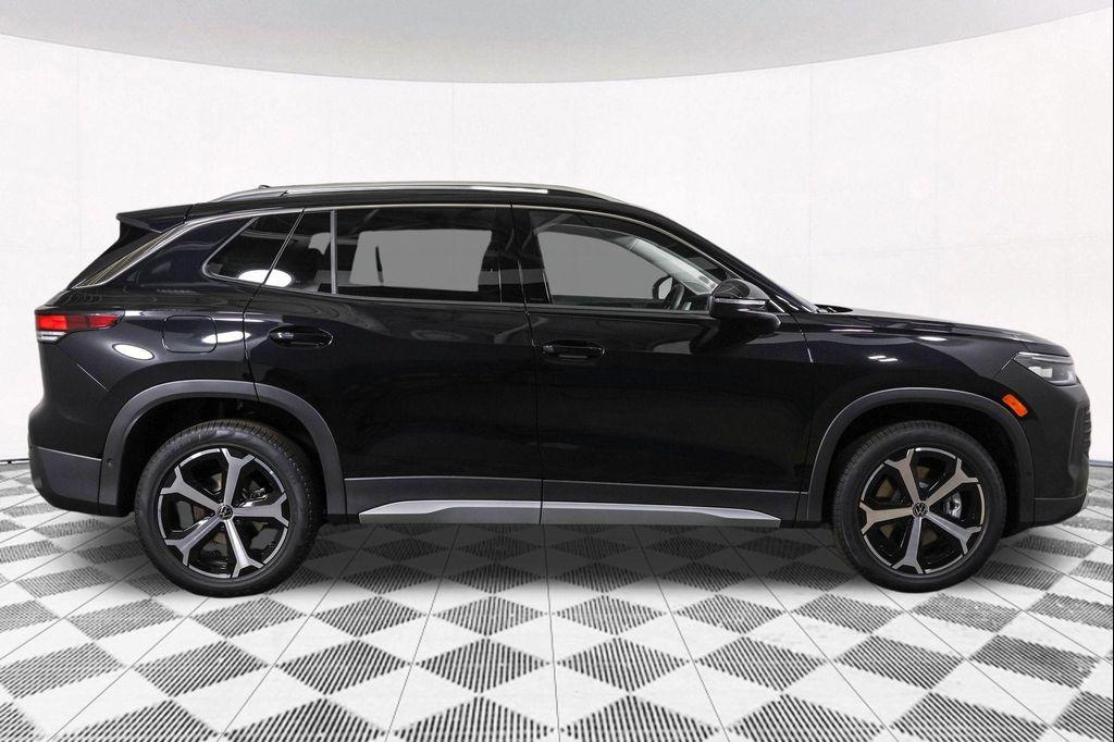 new 2025 Volkswagen Tiguan car, priced at $35,026