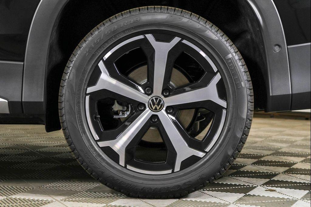 new 2025 Volkswagen Tiguan car, priced at $35,026