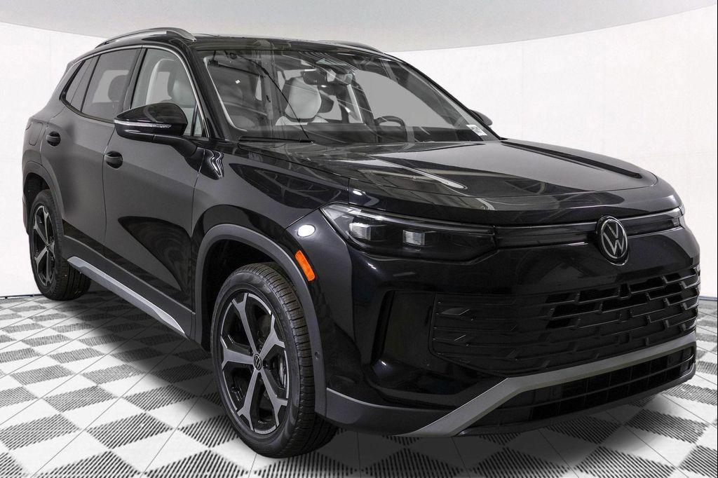 new 2025 Volkswagen Tiguan car, priced at $35,026