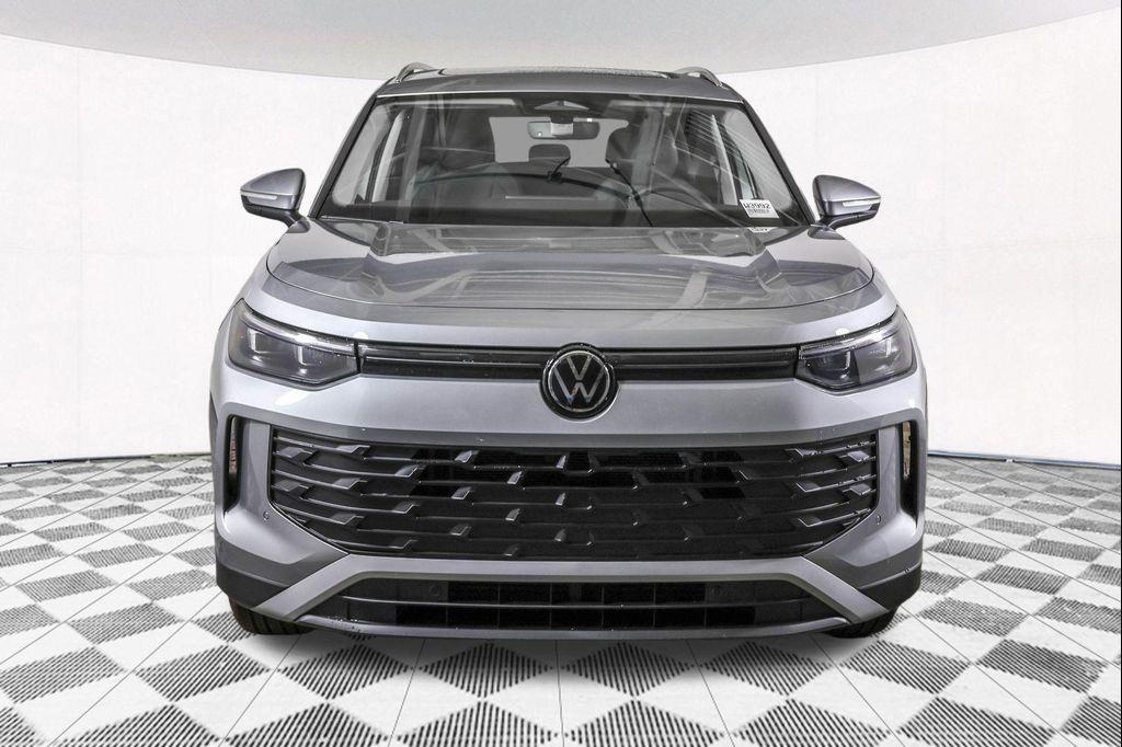 new 2025 Volkswagen Tiguan car, priced at $35,016