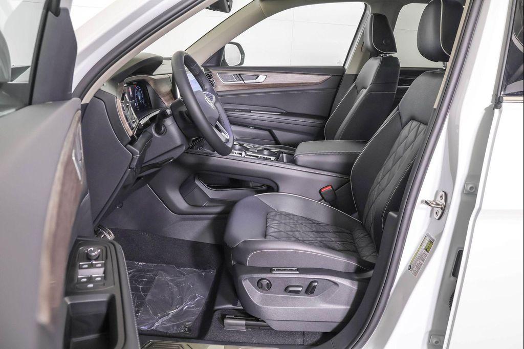 new 2026 Volkswagen Atlas car, priced at $54,134