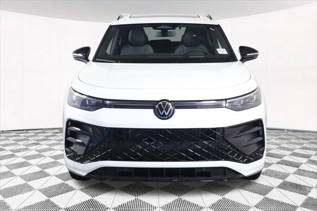 new 2025 Volkswagen Tiguan car, priced at $37,833