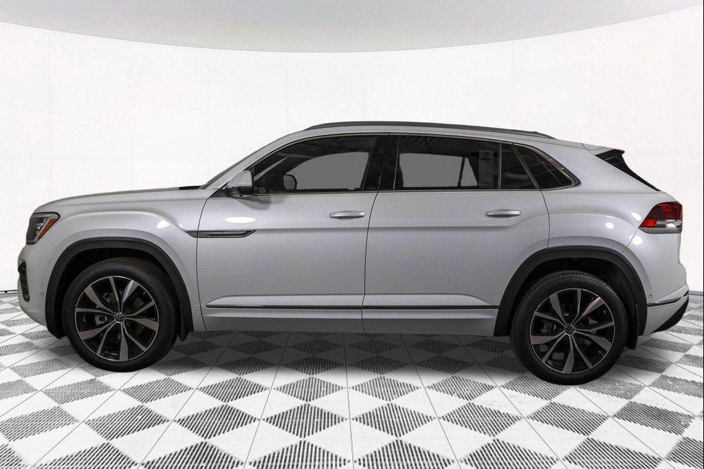 new 2026 Volkswagen Atlas Cross Sport car, priced at $53,906
