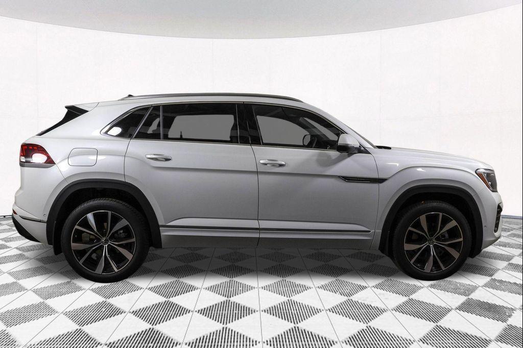 new 2026 Volkswagen Atlas Cross Sport car, priced at $53,906