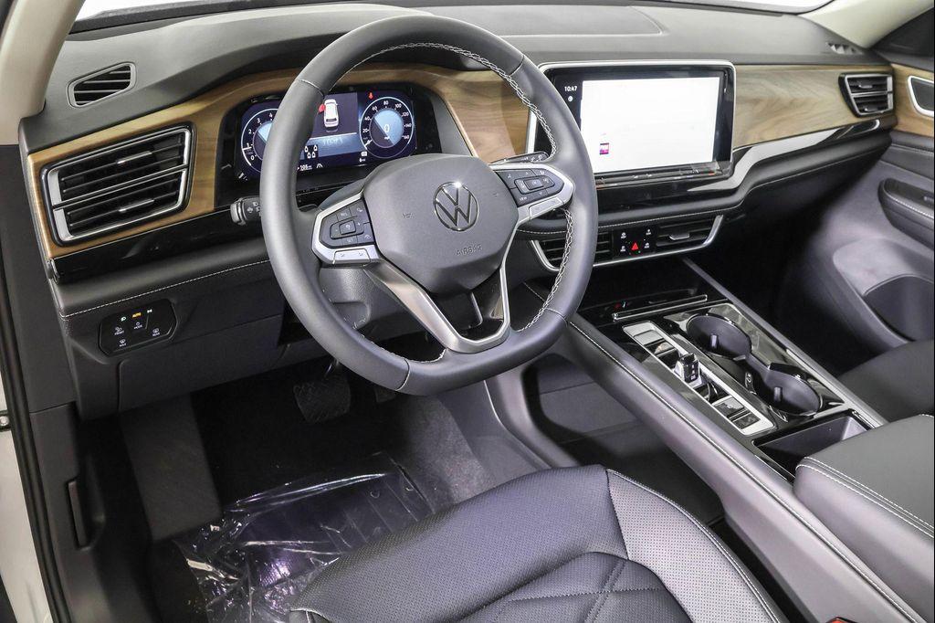 new 2026 Volkswagen Atlas car, priced at $46,013