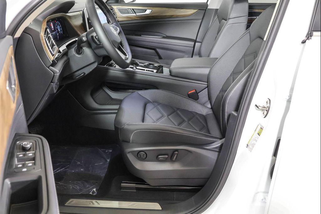 new 2026 Volkswagen Atlas car, priced at $46,013