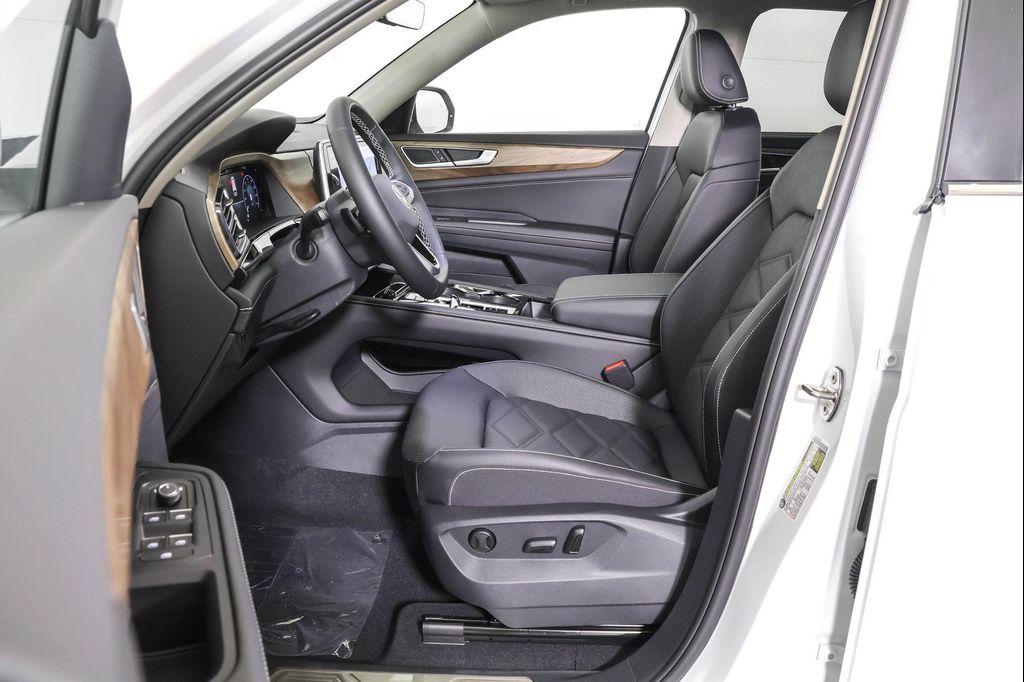 new 2026 Volkswagen Atlas car, priced at $46,013