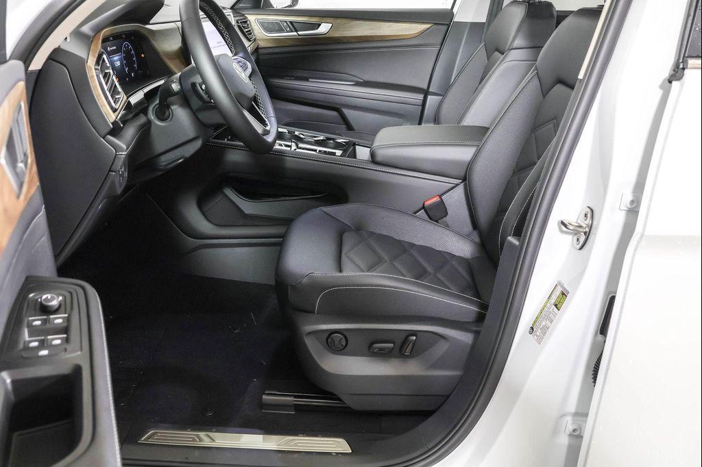 new 2026 Volkswagen Atlas car, priced at $47,178