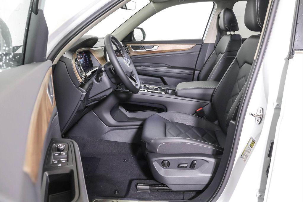 new 2026 Volkswagen Atlas car, priced at $47,178