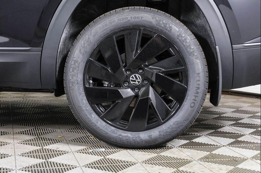 new 2026 Volkswagen Atlas Cross Sport car, priced at $45,751