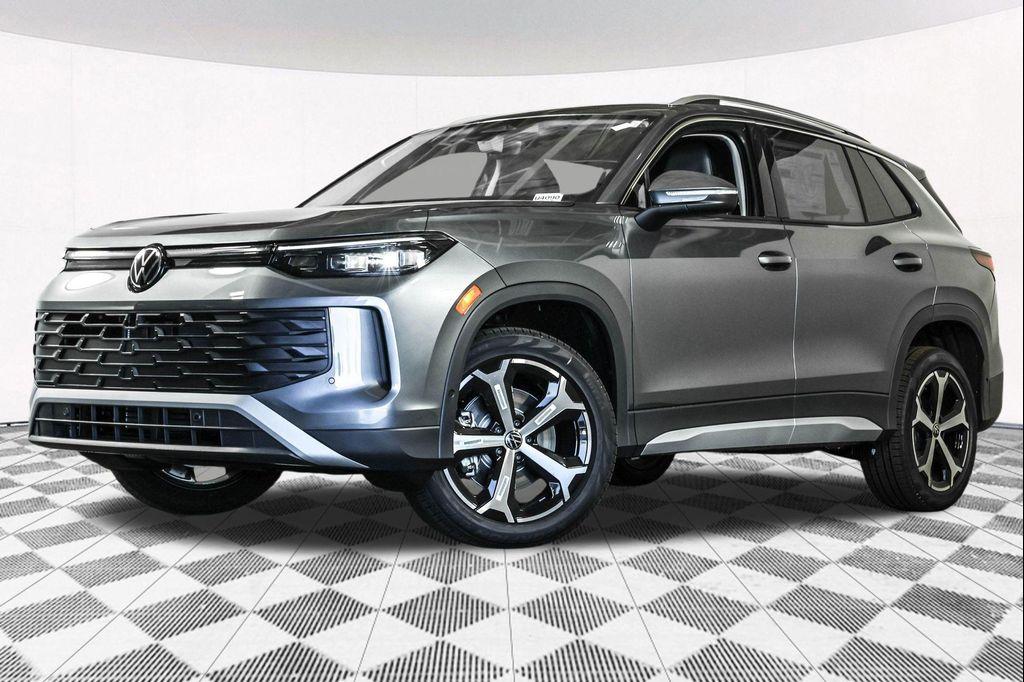 new 2025 Volkswagen Tiguan car, priced at $34,027