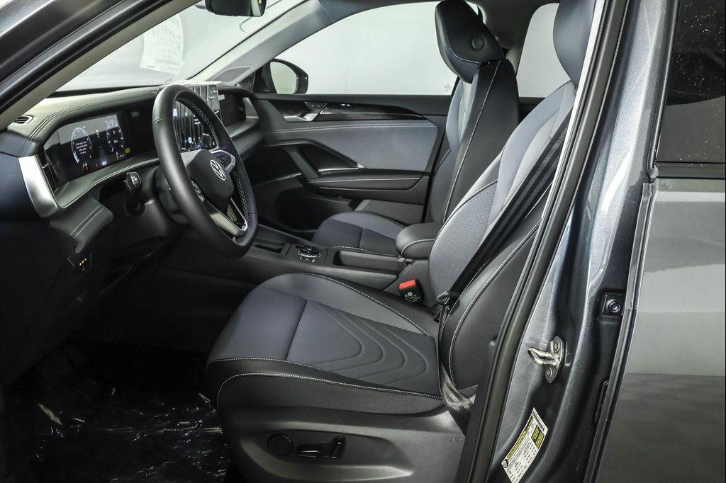 new 2025 Volkswagen Tiguan car, priced at $34,027